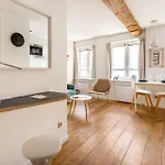 Appartement Au Qui Dort - Archives 18 *